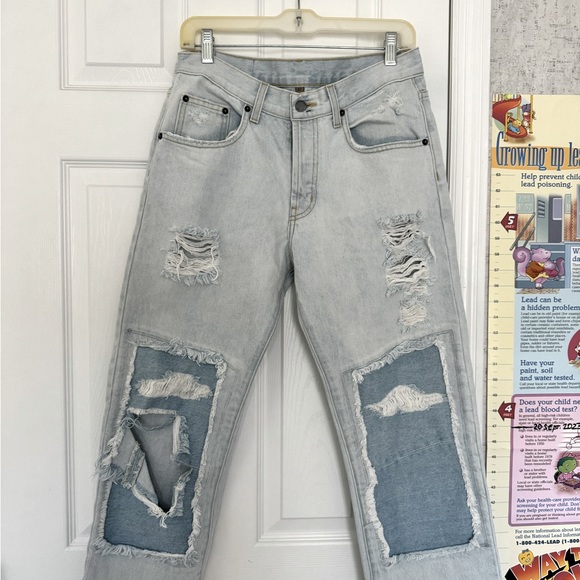 Carmar Denim  distressed Women’s light blue jeans cotton Size 27 - Picture 2 of 9